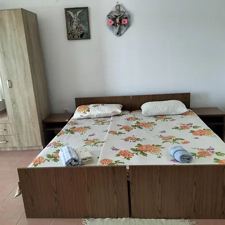 Pavlovic Bed & Breakfast *